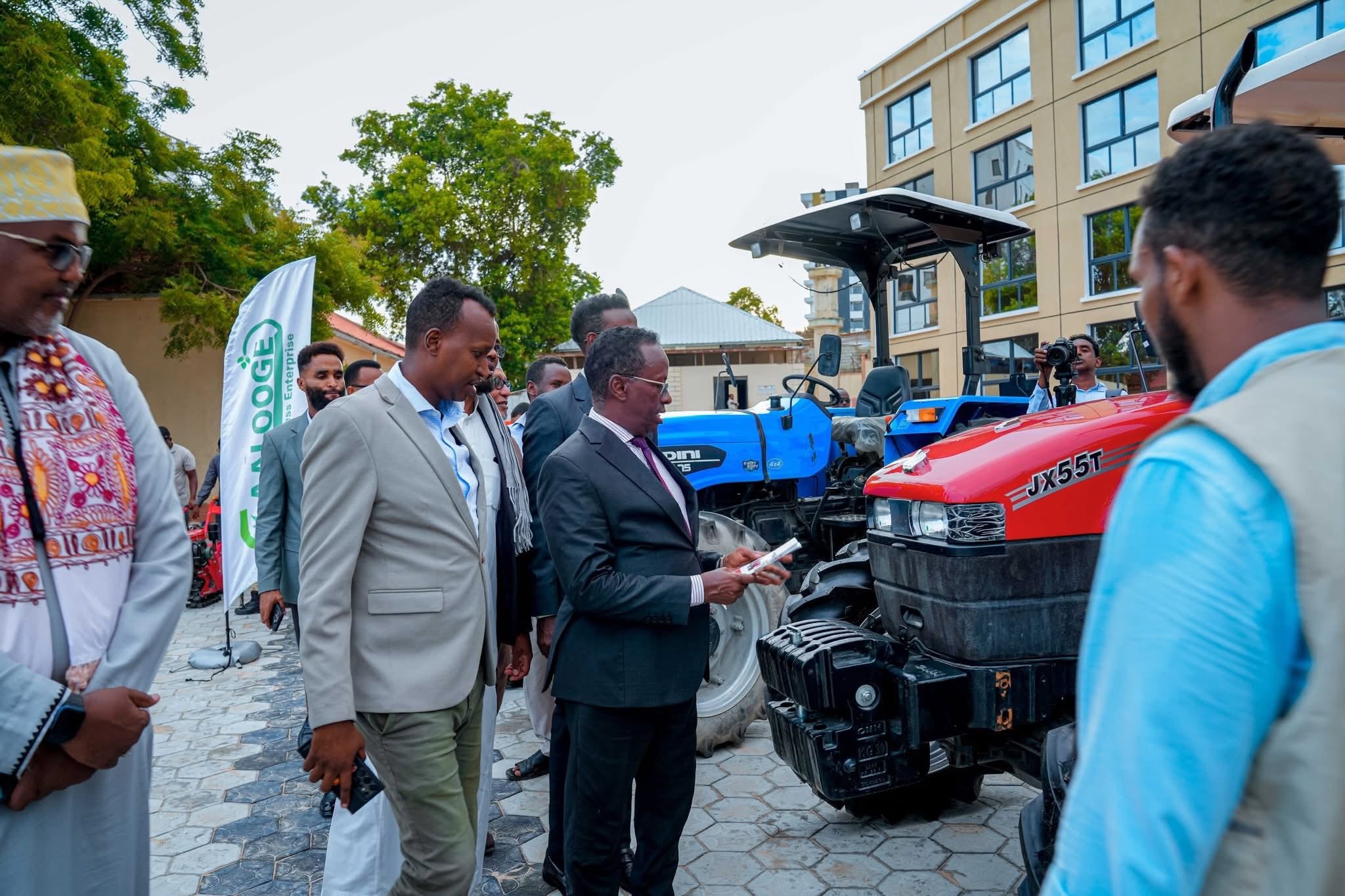 Midnimo Microfinance Participates in Agricultural Equipment and Technology Exhibition
