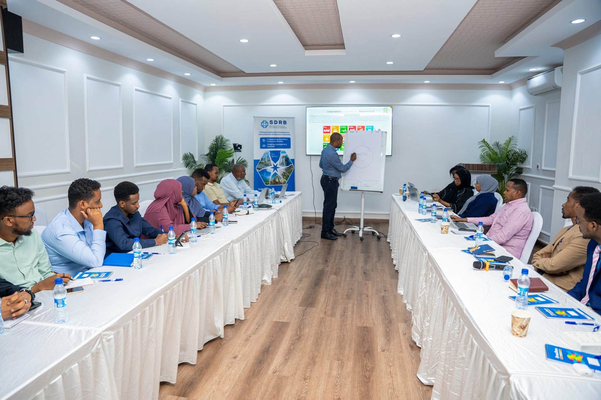 Shaqaalaha Midnimo Microfinance oo ka qaybgalay tababarka ESG, cimilada iyo joogtaynta